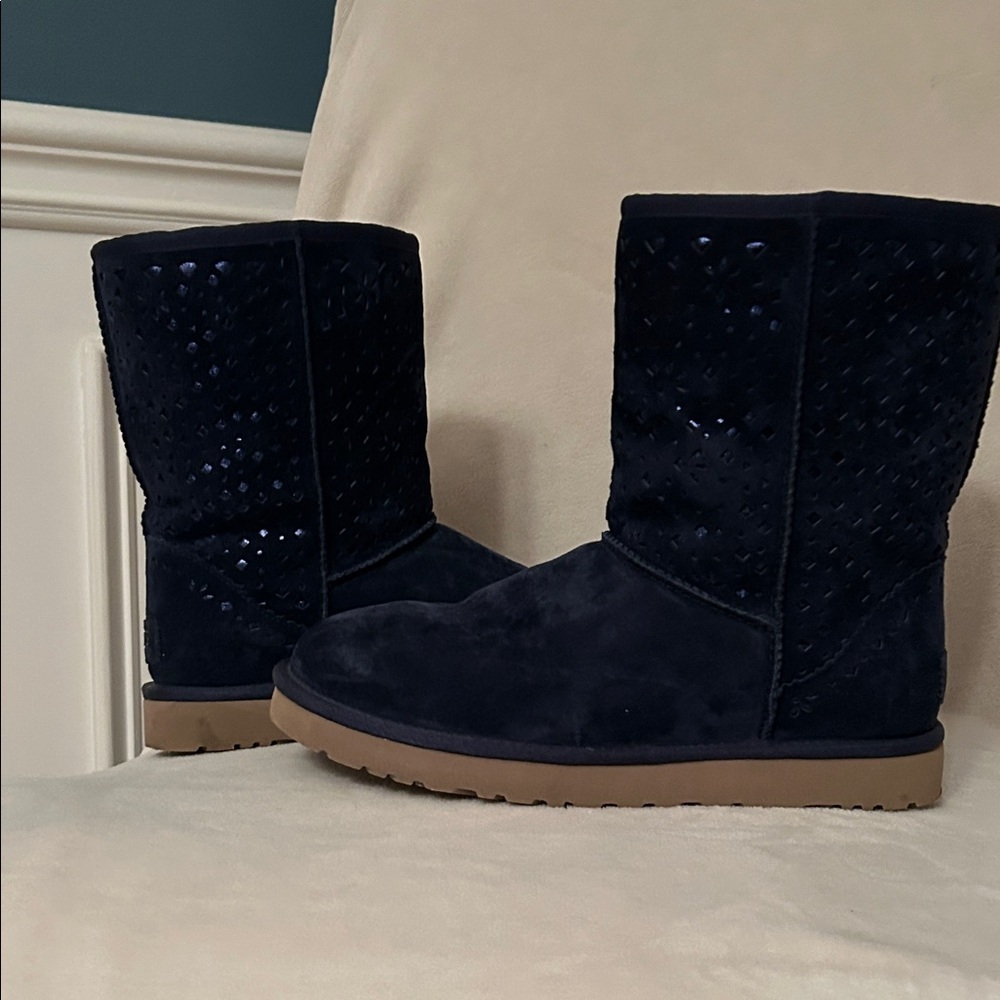 Women's navy blue Uggs. Ladies size 10. Worn 5 times.  $70.